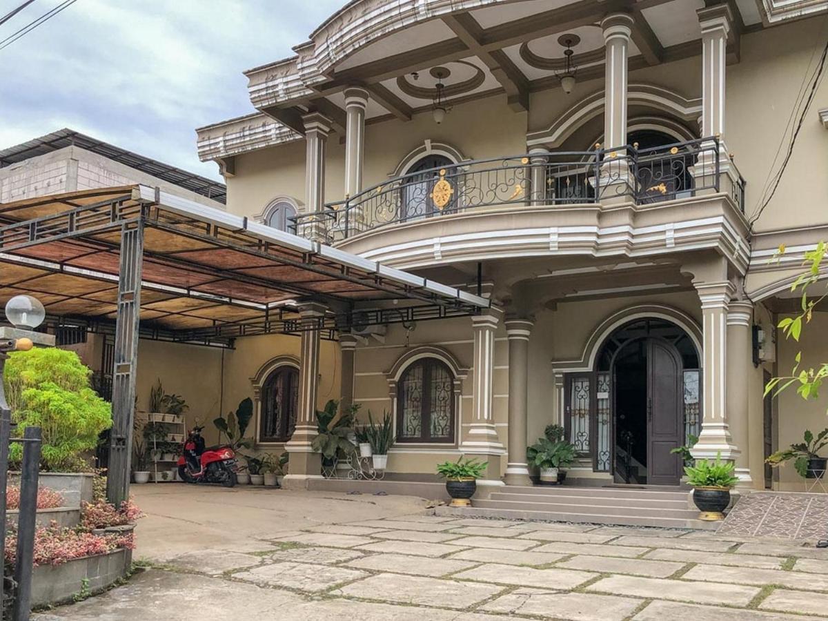 Sinar Hotel Enrekang Exterior foto